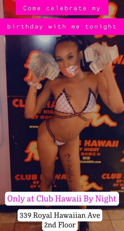 raynemoet nude