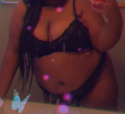 @curvygirl415