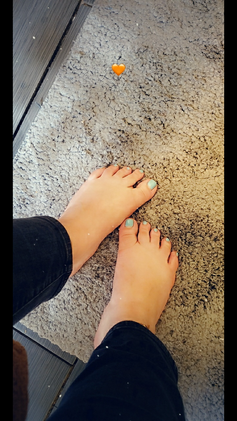 goddesschubbybunnifeet nude