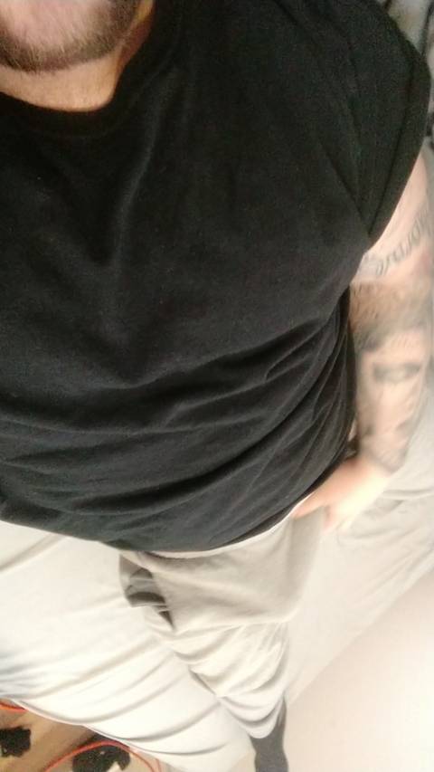 @thewhitestchocolate