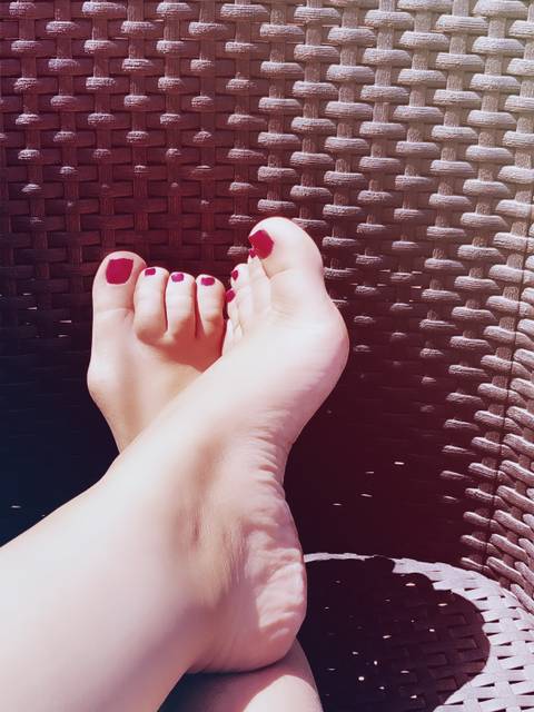 perlas_feet