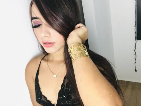 @camilavasquezoficial