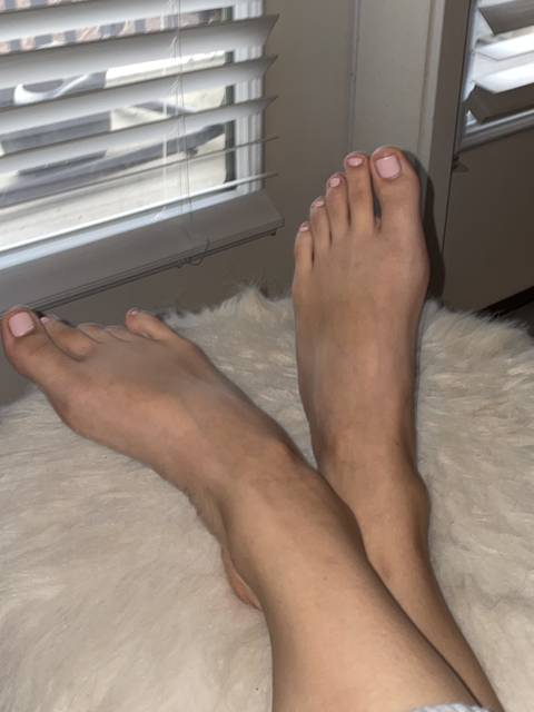 feetpicsgirl