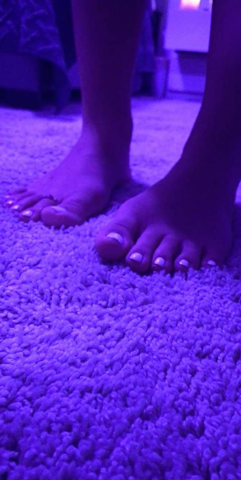 nicoleefeet