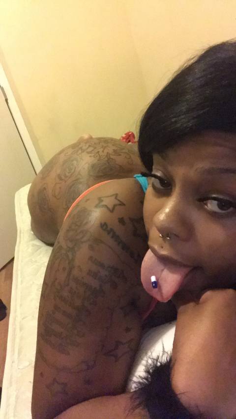 thickktreatt93 nude