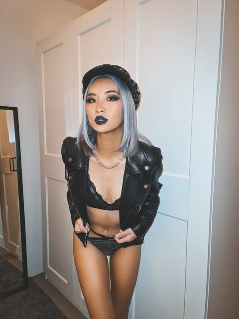 cherzinga nude