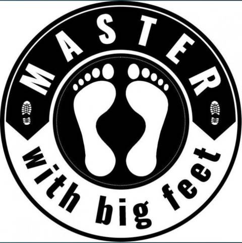 master_with_big_feet