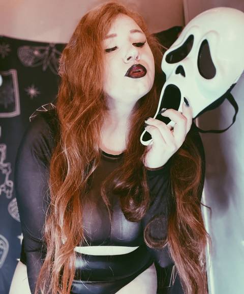 @thespookiestginger