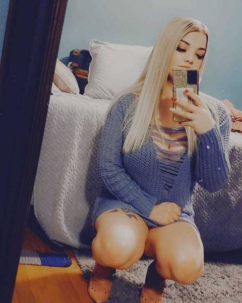 @blonde-smokeshow