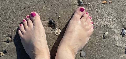 beechfeet nude