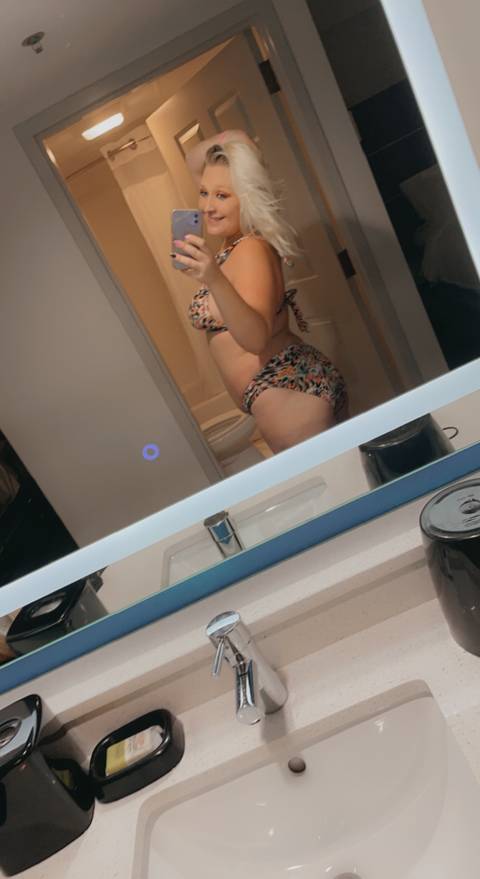 blondebabeee21 nude