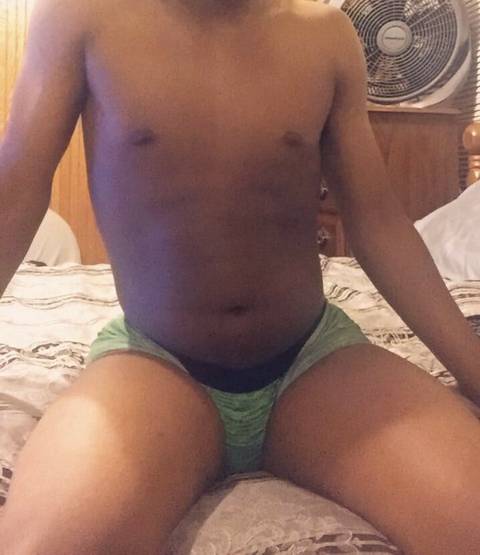 raay00 nude