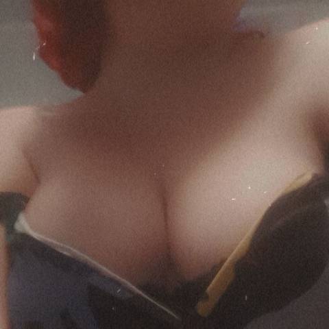 @vampirewaifuu