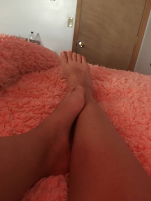 prettyfeetandothers52 nude