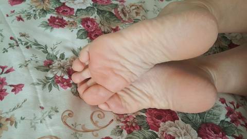 de.feet nude