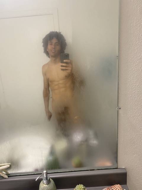 pellegrino_papi nude