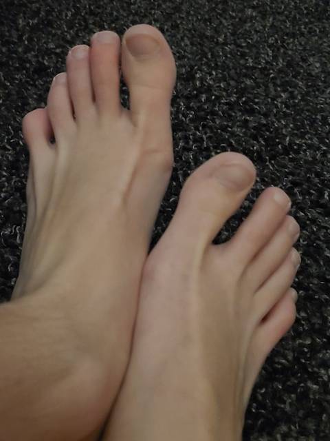 yourhotfeetseller