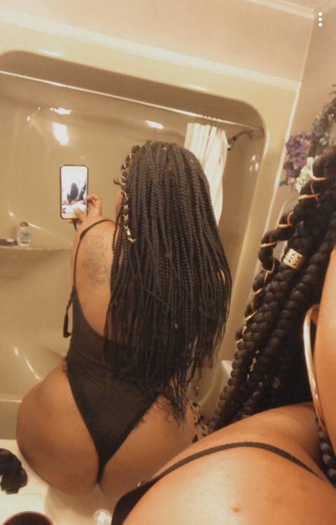 kelceyyvonne nude