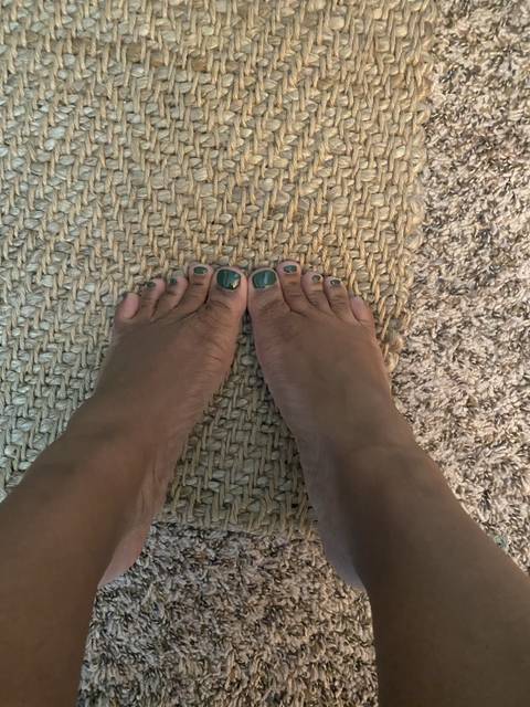 cheybabyfootfetishkink nude