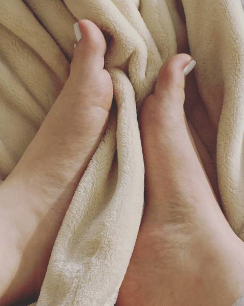 @footiepatootiefeet