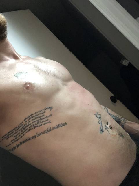 mikey_matthews1 nude