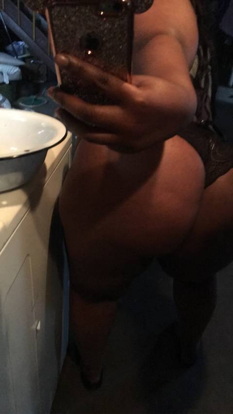 juicynaee28 nude