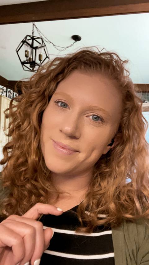 @curlyreadhead