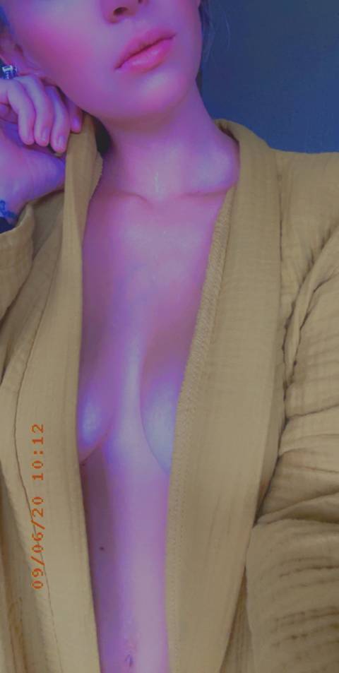 mamanextdoor nude