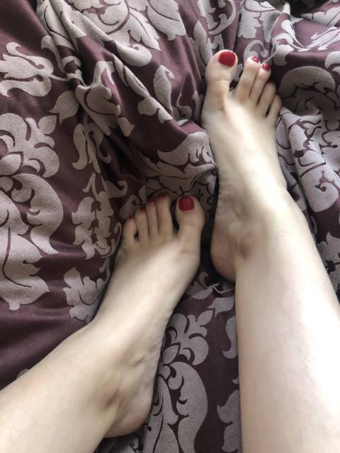 rednailsfeet nude