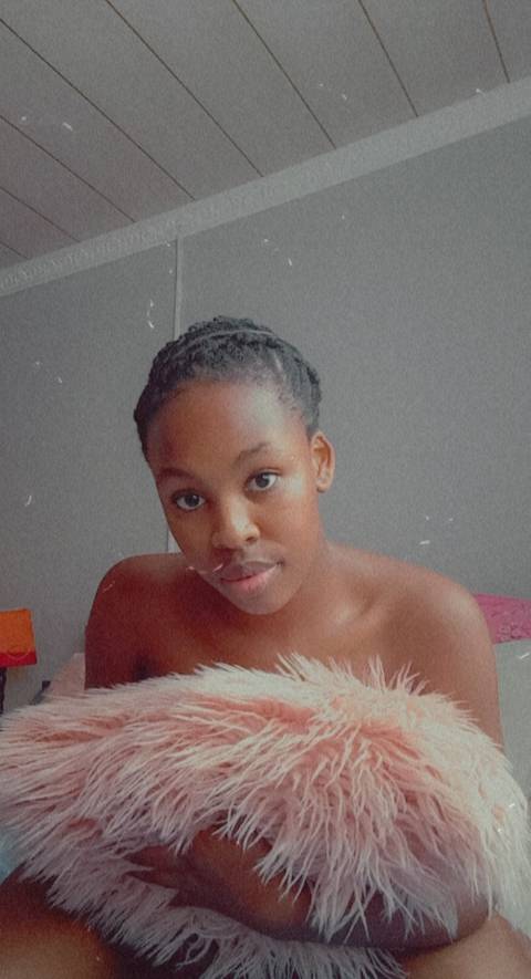 @charlottenhle