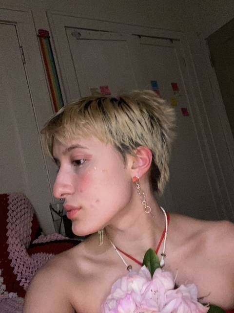 @strawberrieaphrodite