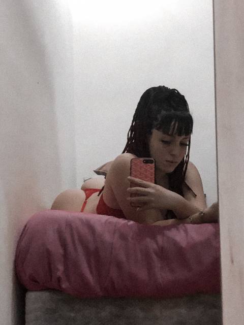 miakrafcowvip nude