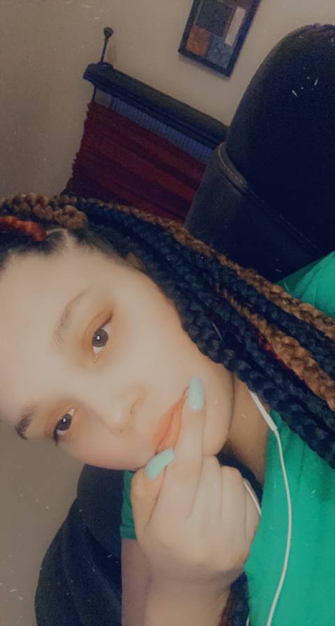 yafavredbone0223 nude