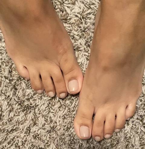 pinkunicornfeet