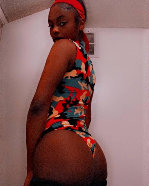 chocolatee2slimm nude