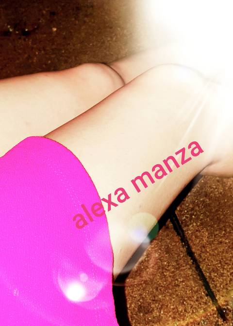 alexamanza18 nude