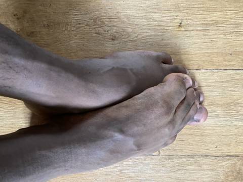 aromaticfeet nude