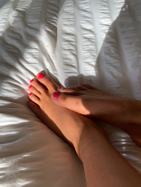 hollysfeet_pics nude