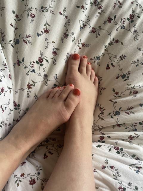 feet.giirl98 nude