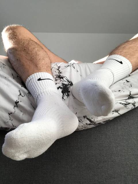 @officiallucasfeet