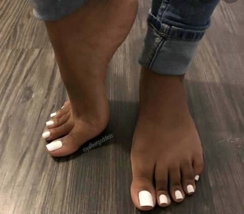 @thefootfetishh