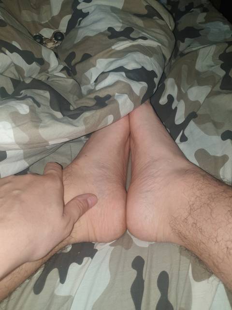 not_so_lonely_feet