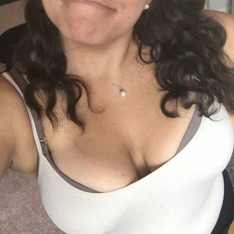 bellawiththebigboobs nude