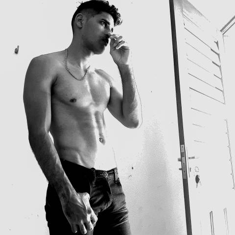 robert.alexander nude