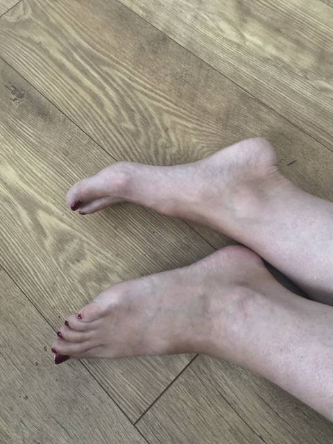 onlyfeetaloud nude
