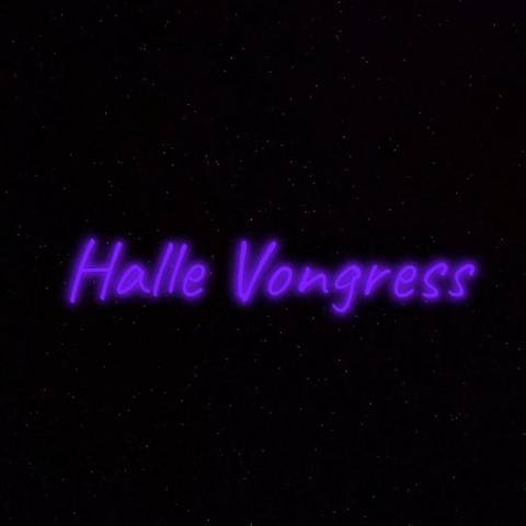 halle.vongress nude