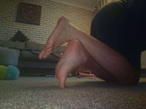 deejfootlover nude