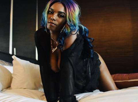@naughtiigoddess