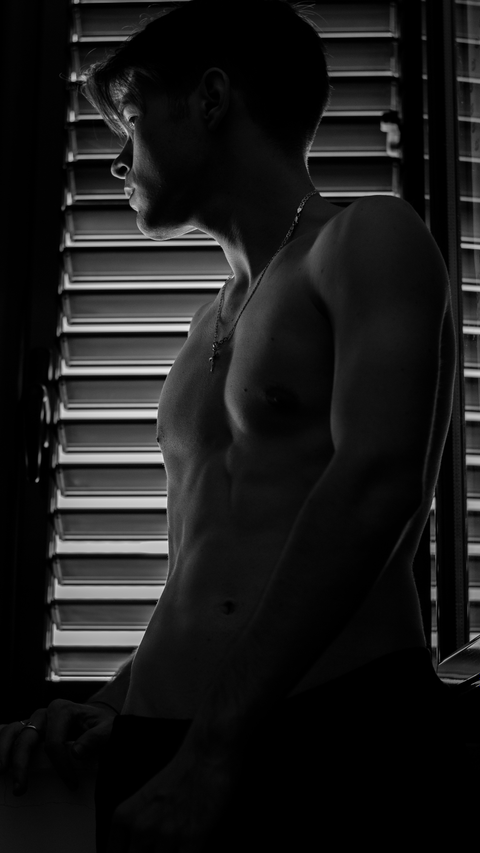 adimba nude