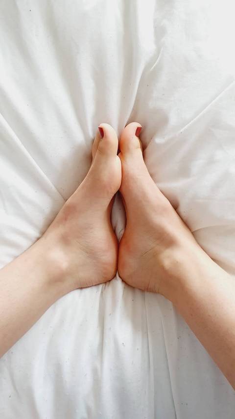 feetbyshine